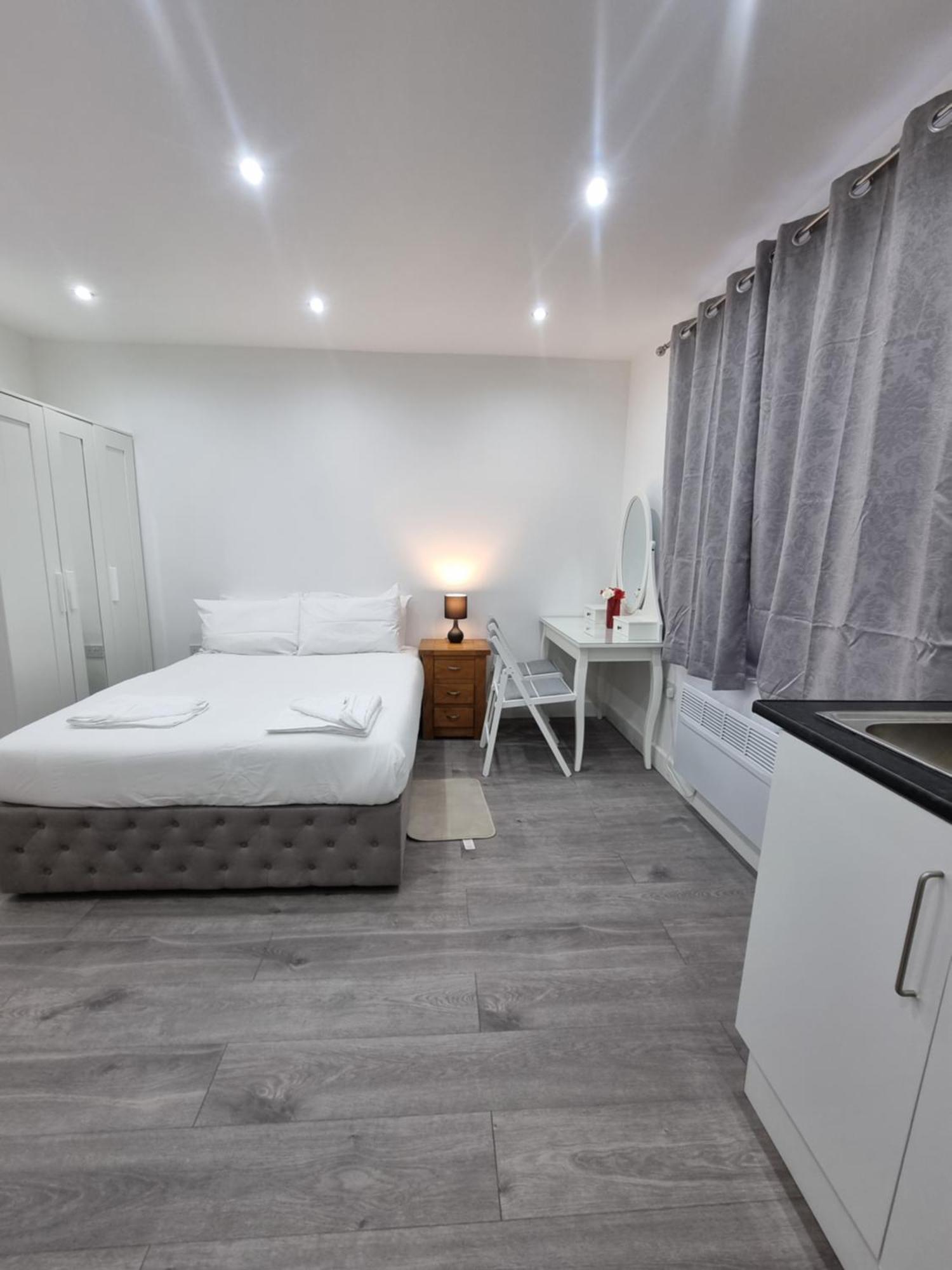 Brand New Studios In Harrow Esterno foto